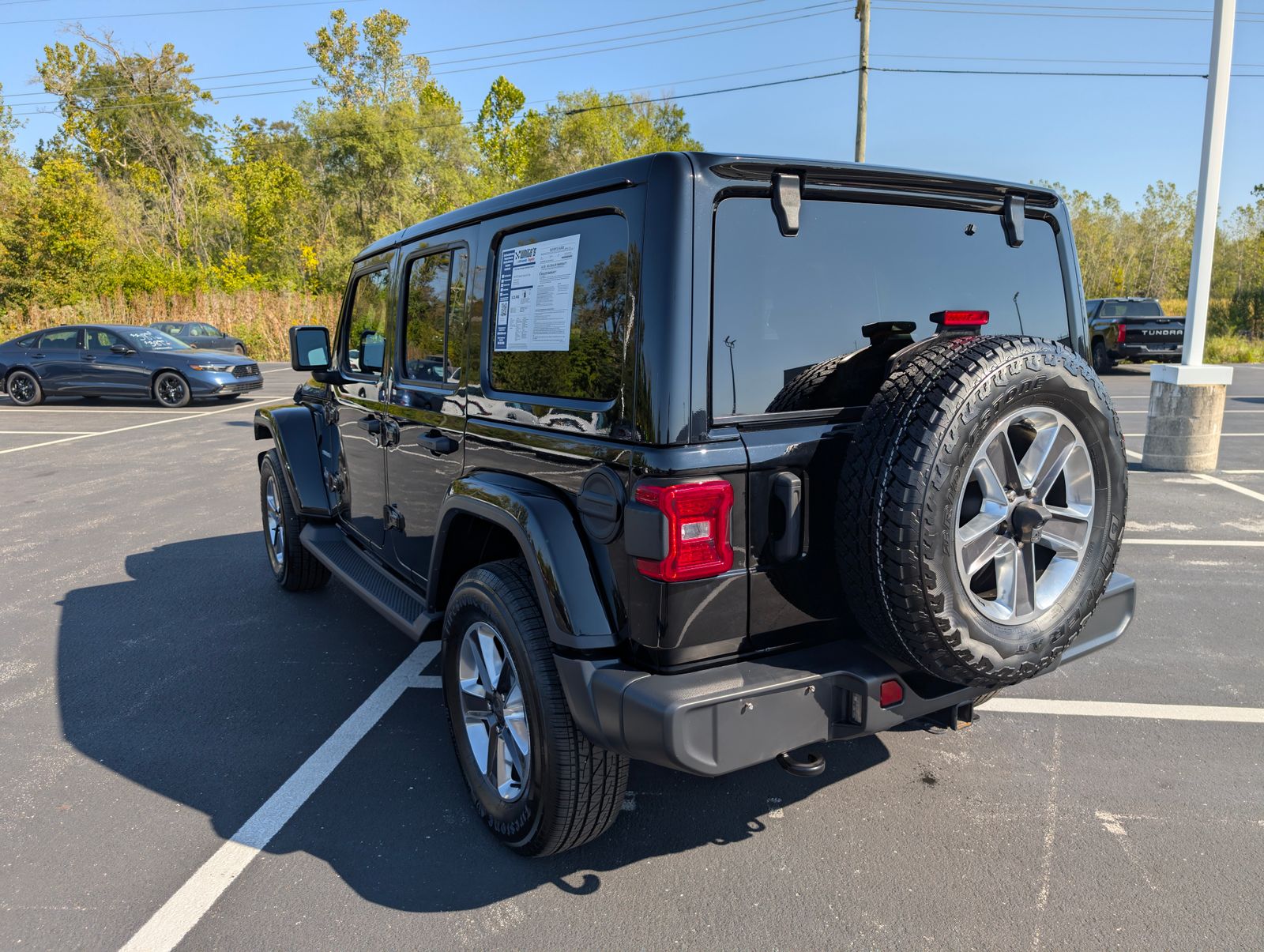 2020 Jeep Wrangler Unlimited Sahara photo 4