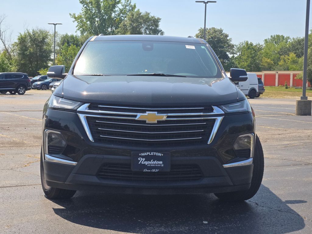 2022 Chevrolet Traverse Cloth photo 2