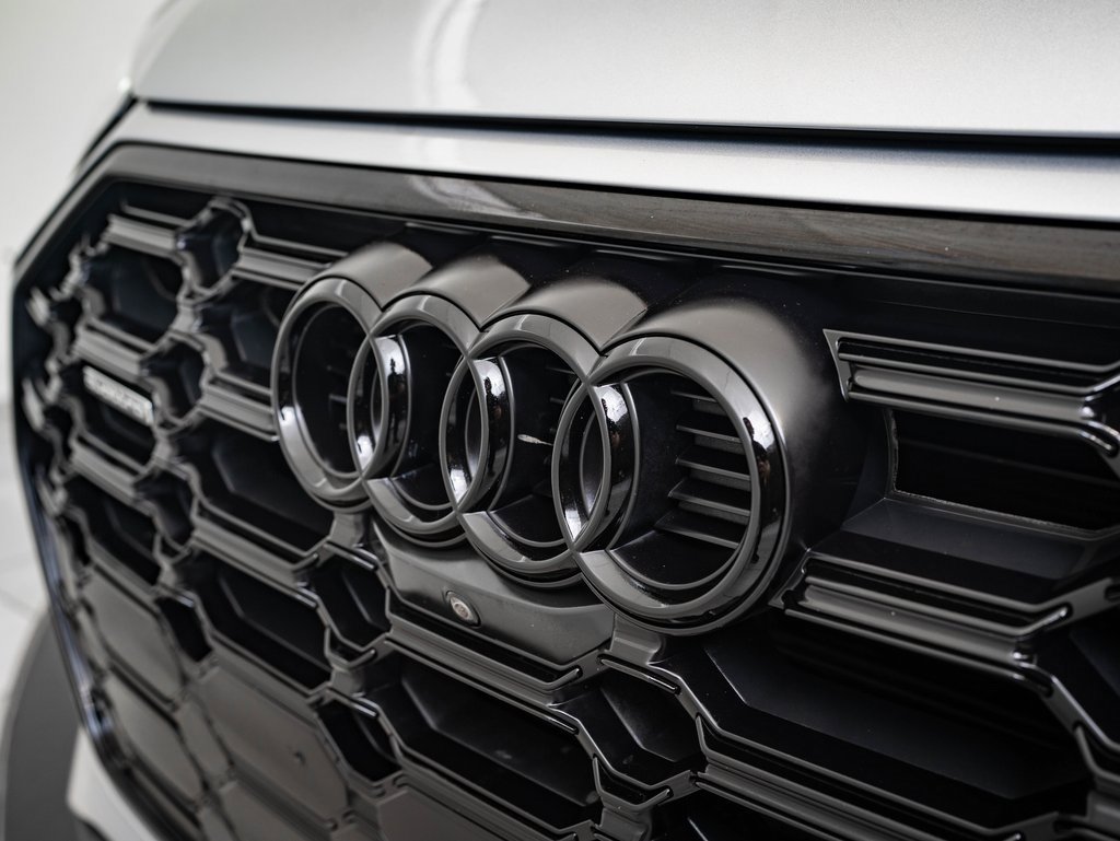 2022 Audi Q5 45 S line Premium photo 3