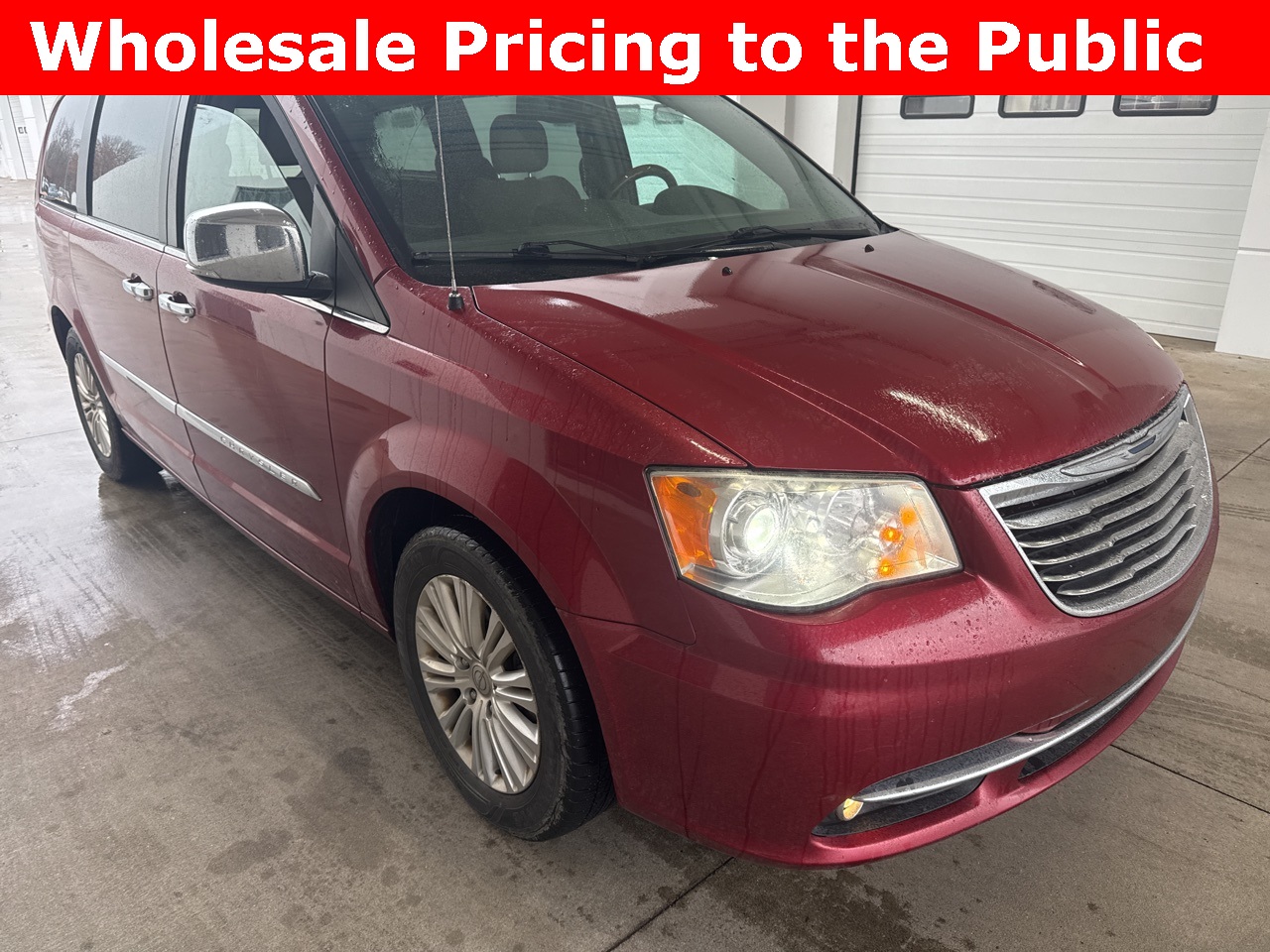 Used 2014 Chrysler Town & Country Limited with VIN 2C4RC1GG3ER461813 for sale in Nashville, TN