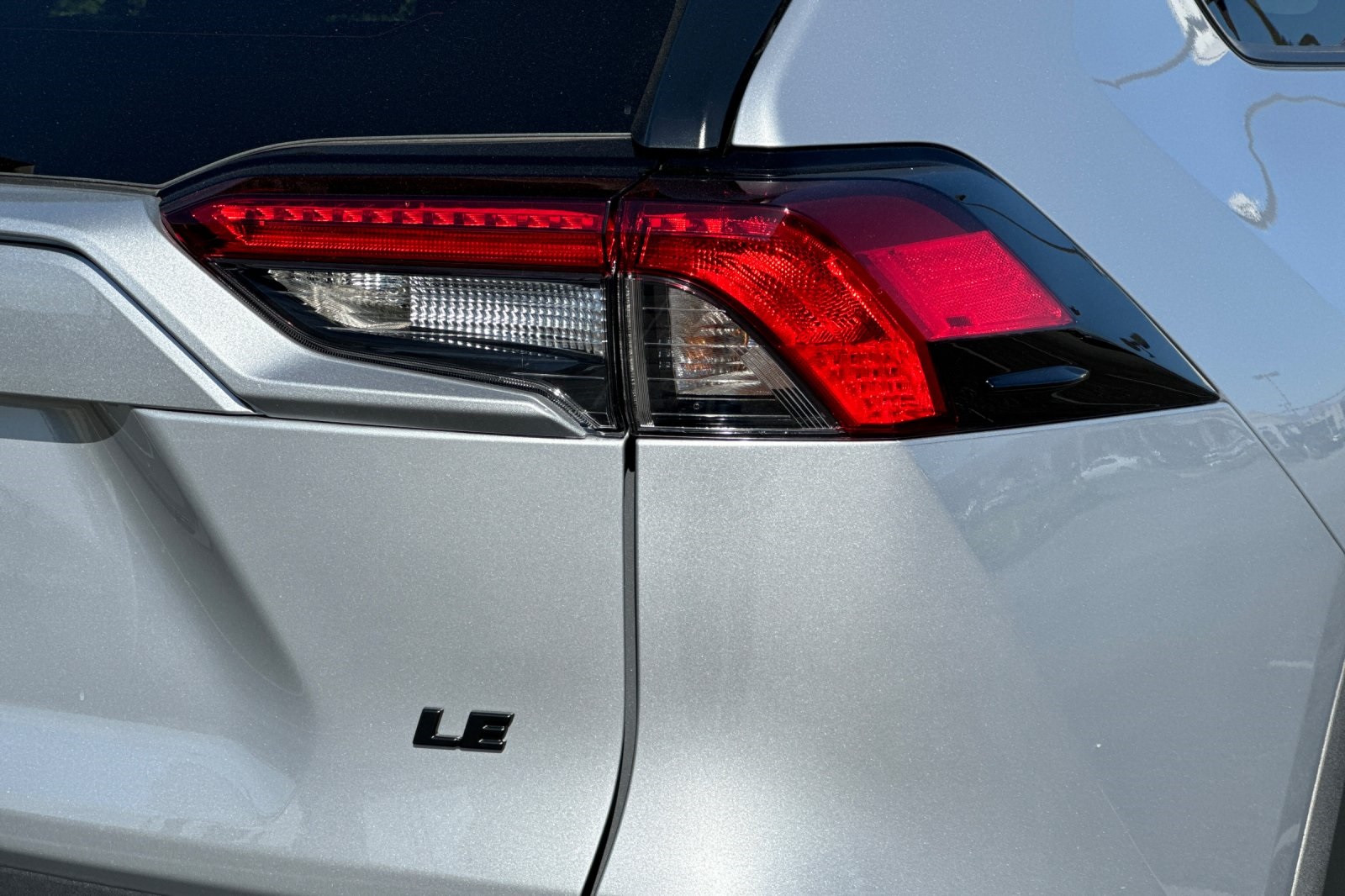 2025 Toyota RAV4 LE photo 28