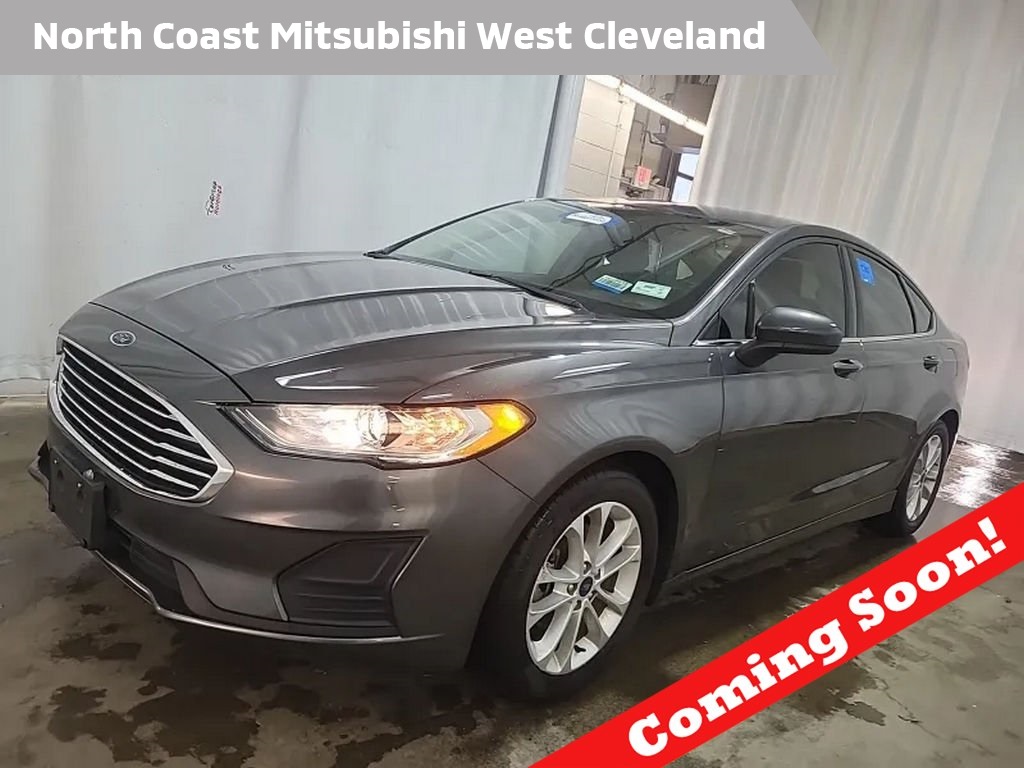2019 Ford Fusion SE's photo