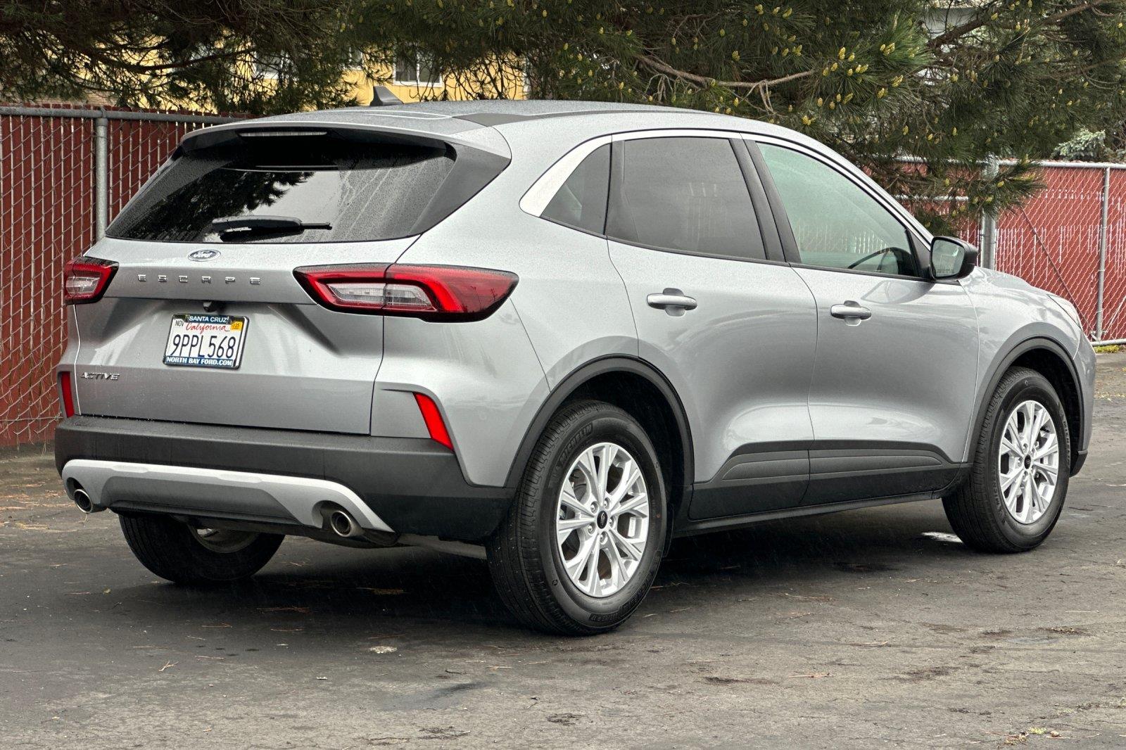 2024 Ford Escape Active photo 2