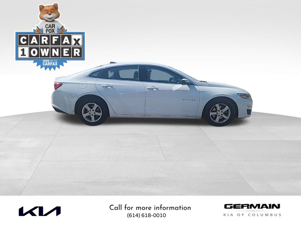 2020 Chevrolet Malibu LS photo 3