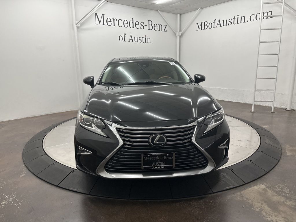 2016 Lexus ES 350 photo 2