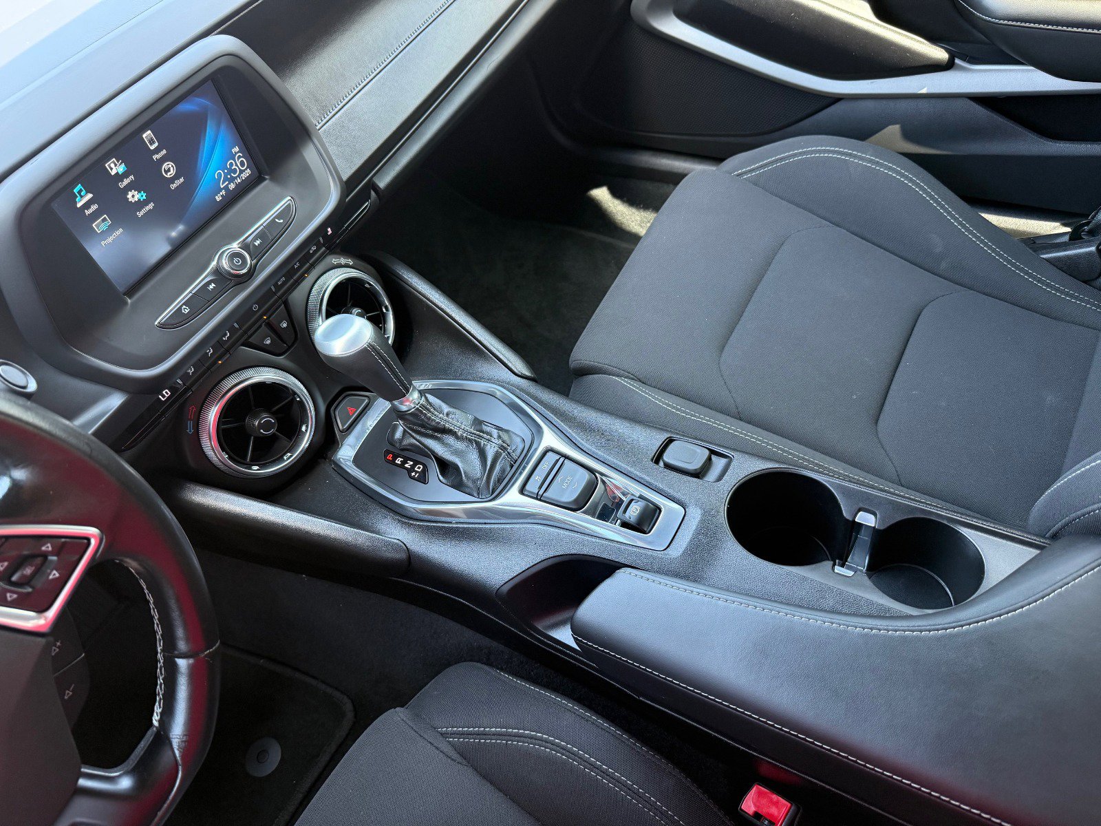 2018 Chevrolet Camaro 1LS 1LT photo 11