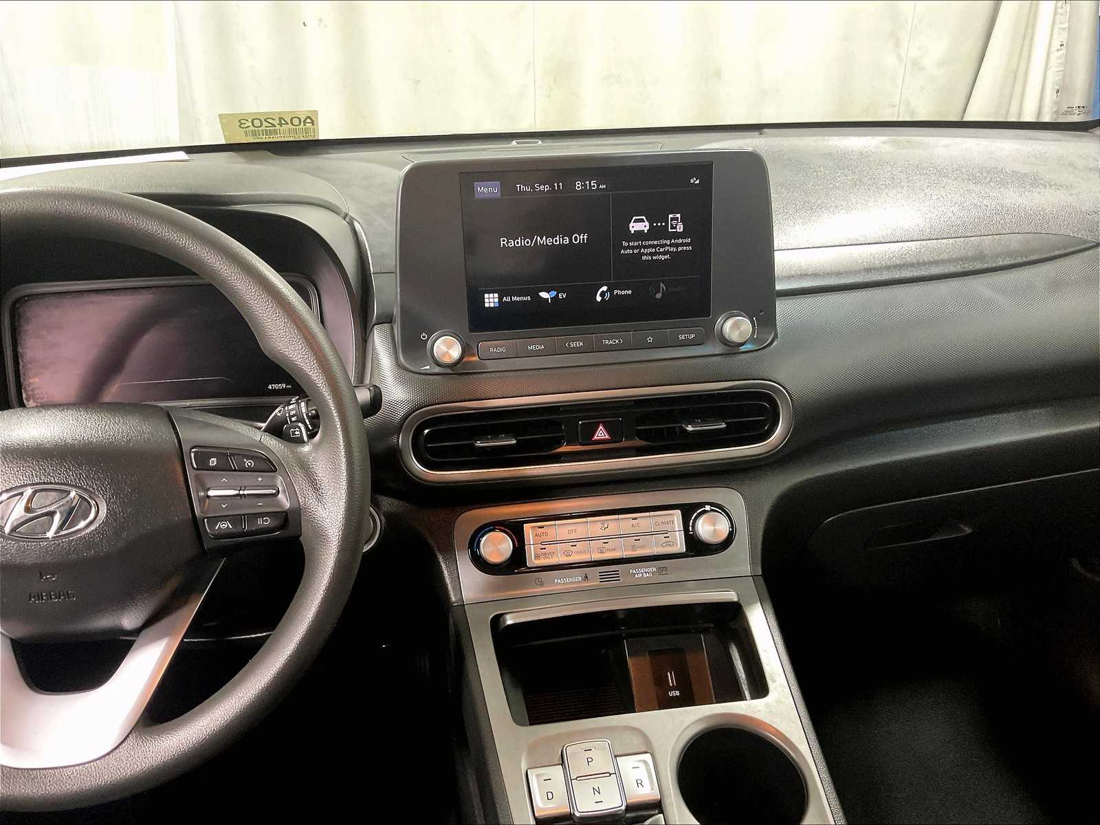 2023 Hyundai Kona Electric SE photo 17