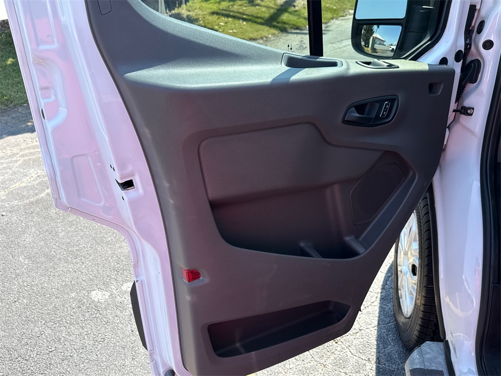 2023 Ford Transit photo 9