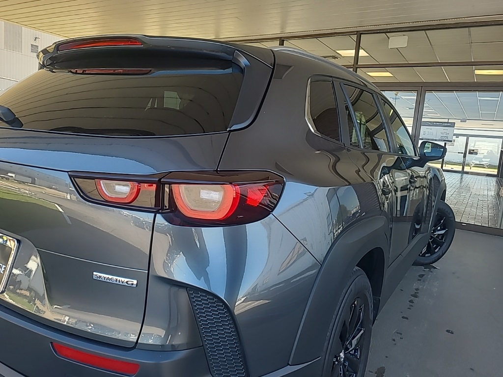 2025 Mazda CX-50 2.5 S Premium photo 4