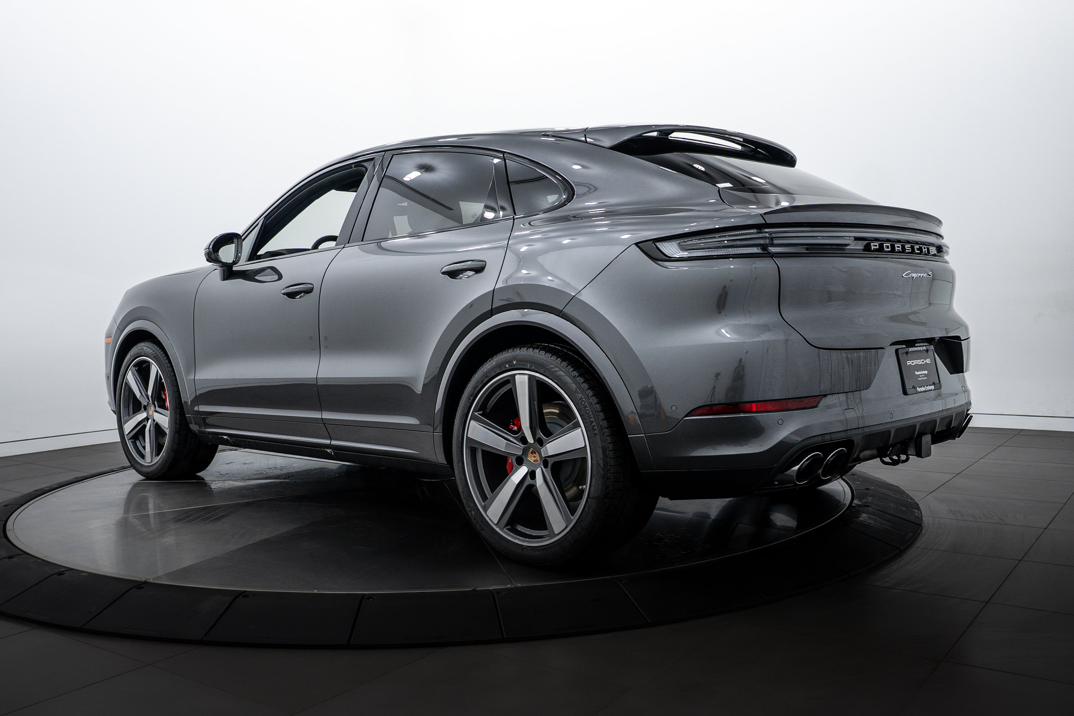 2026 Porsche Cayenne S Coupe photo 3