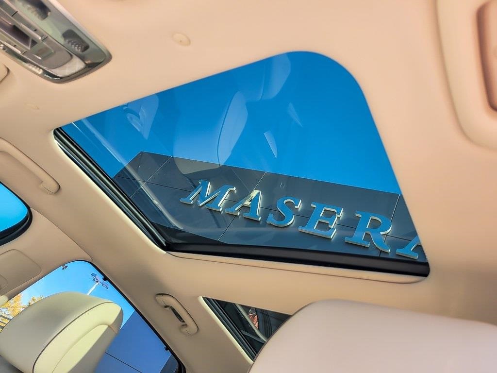 2022 GENESIS GV80 - Image 9