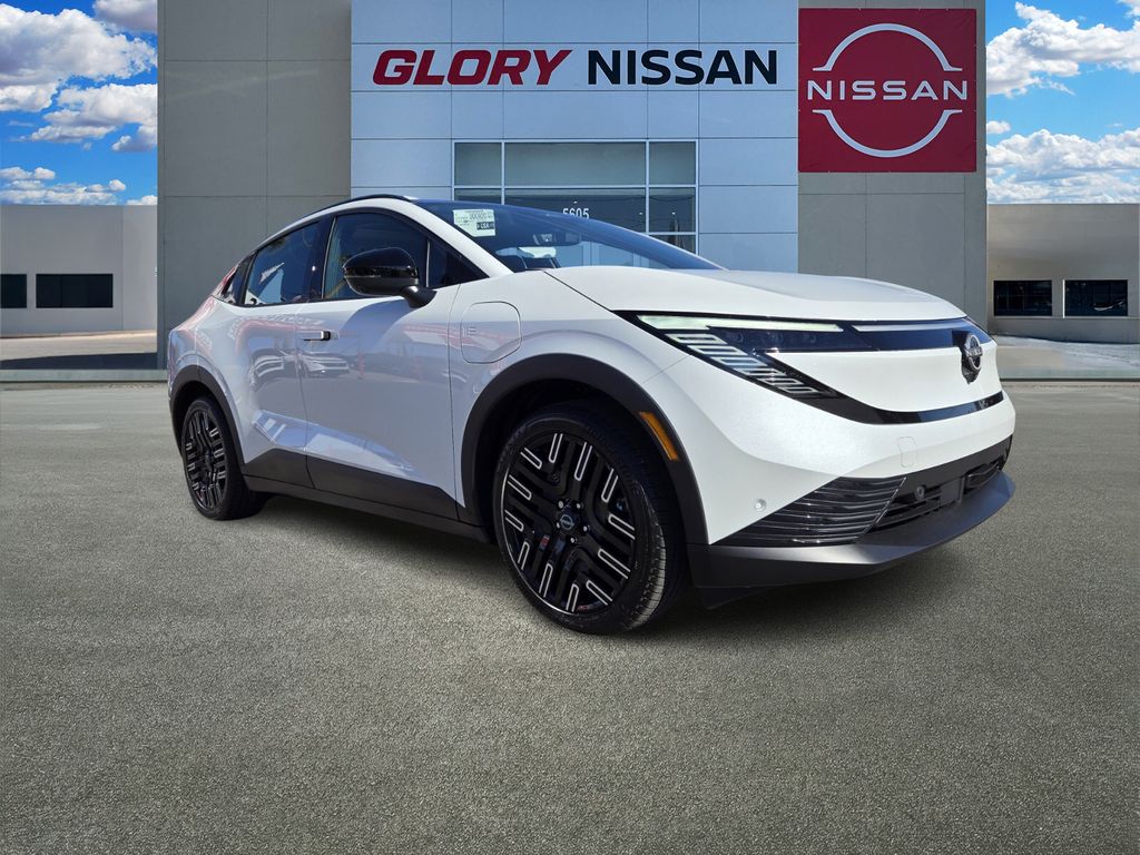 2026 Nissan LEAF Platinum+'s photo