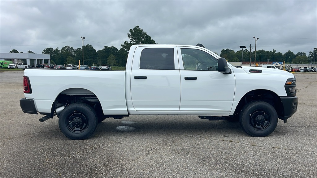2026 Ram 2500 Tradesman photo 8