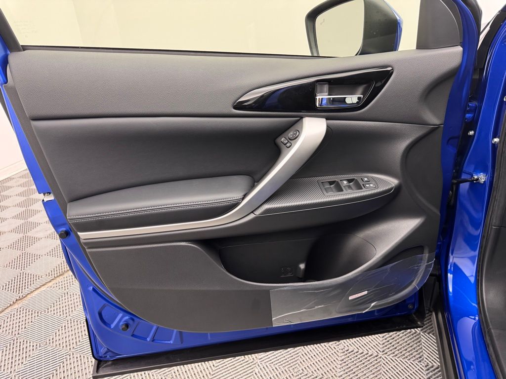 2025 Mitsubishi Eclipse Cross SE photo 24