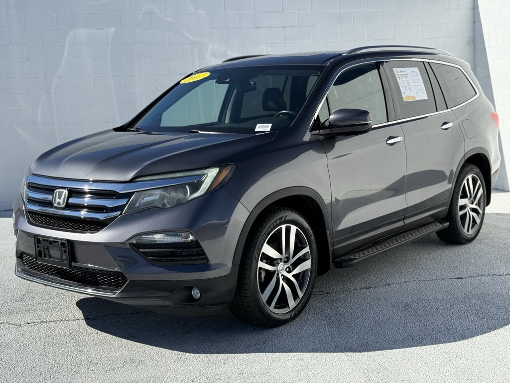 2017 Honda Pilot Touring photo 3