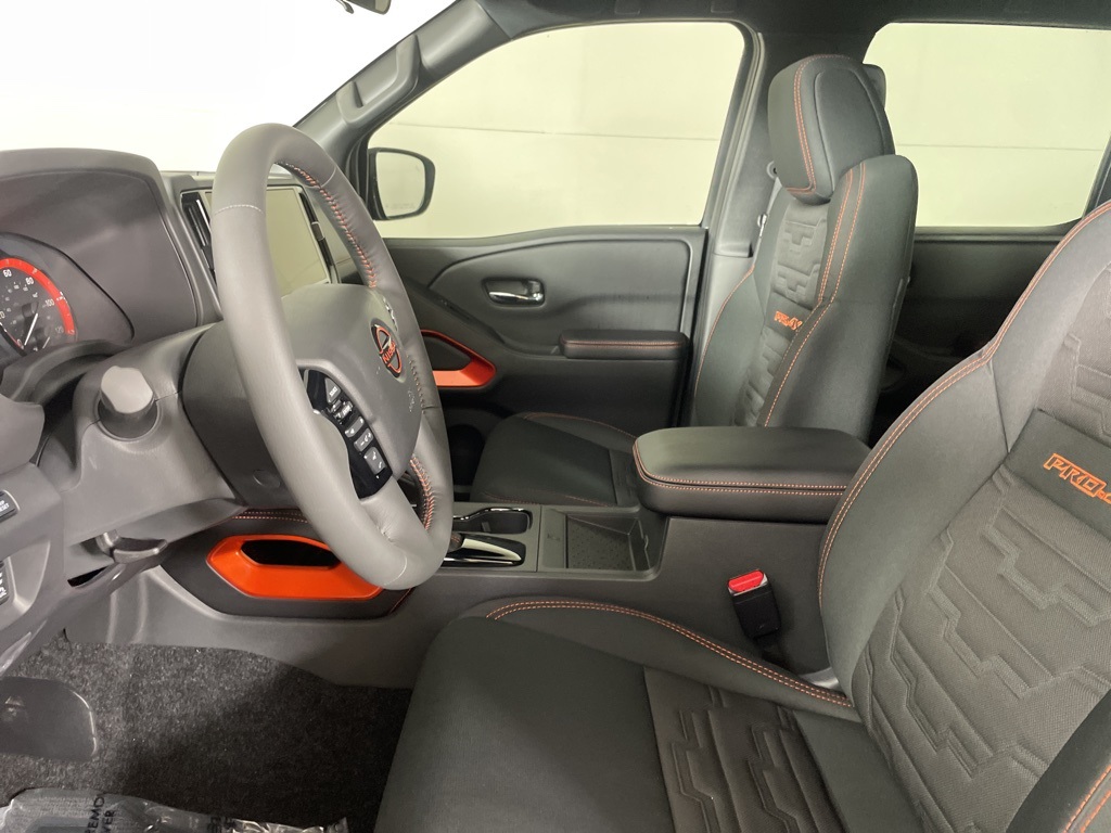 2025 Nissan Frontier PRO-4X photo 17