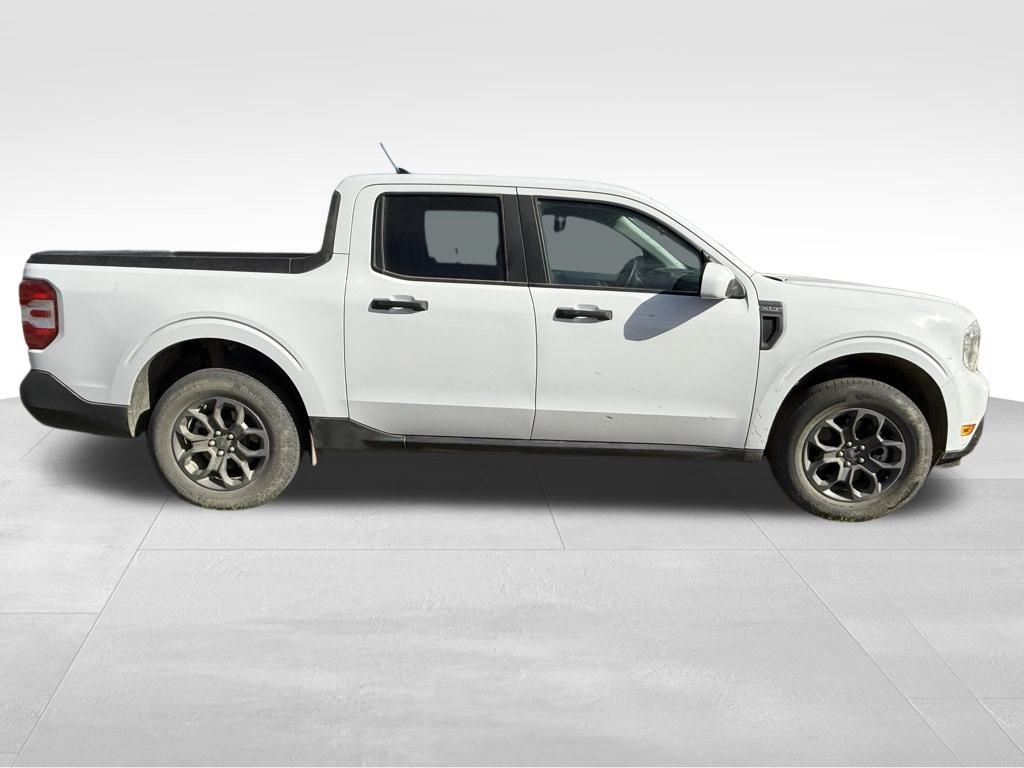 2023 Ford Maverick XLT photo 2