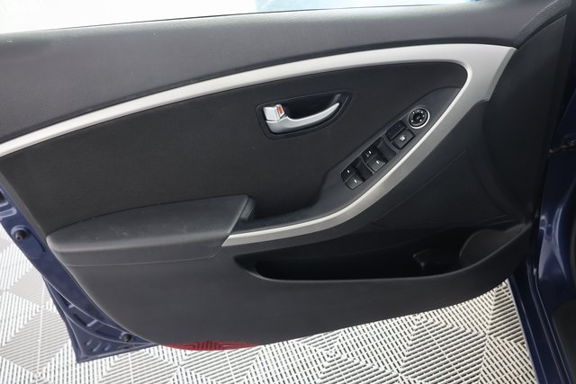 2016 Hyundai Elantra GT Base photo 20