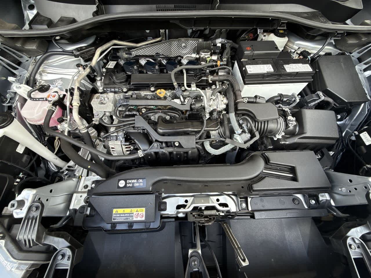 2023 Toyota Corolla Cross LE photo 8