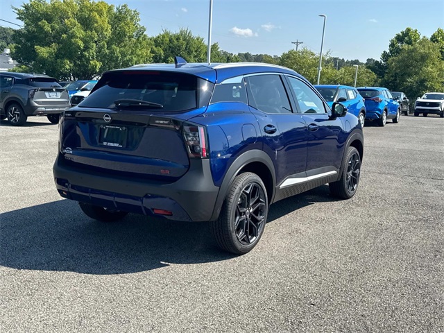 2025 Nissan Kicks SR photo 4