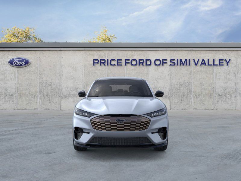 2025 Ford Mustang Mach-E GT photo 4