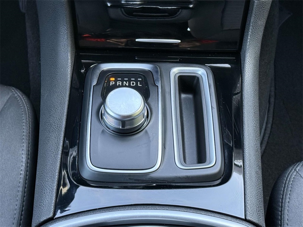 2023 Chrysler 300 Touring photo 20