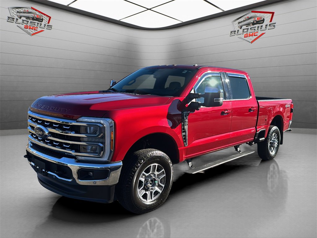 2023 Ford F-350 Super Duty Lariat's photo