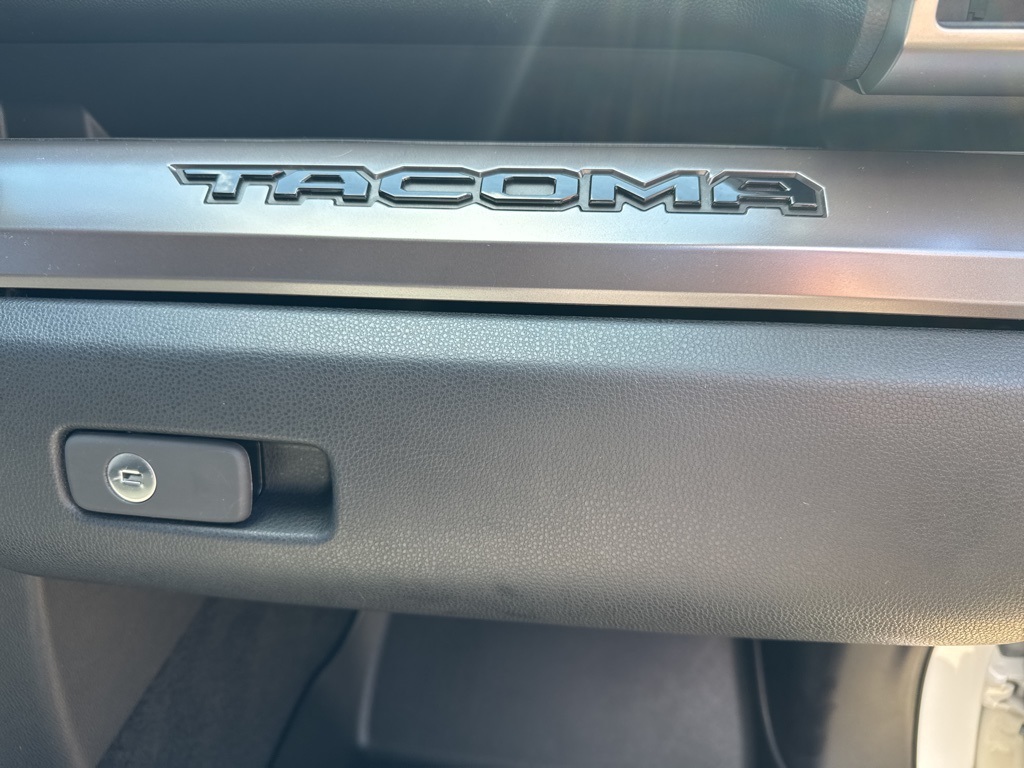 2024 Toyota Tacoma SR5 photo 19