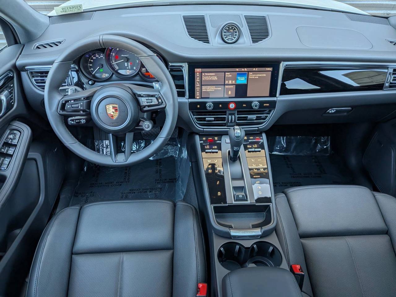 2025 Porsche Macan T photo 20