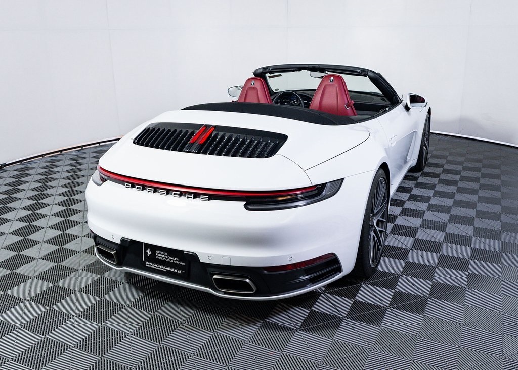 2023 Porsche 911 4 photo 16