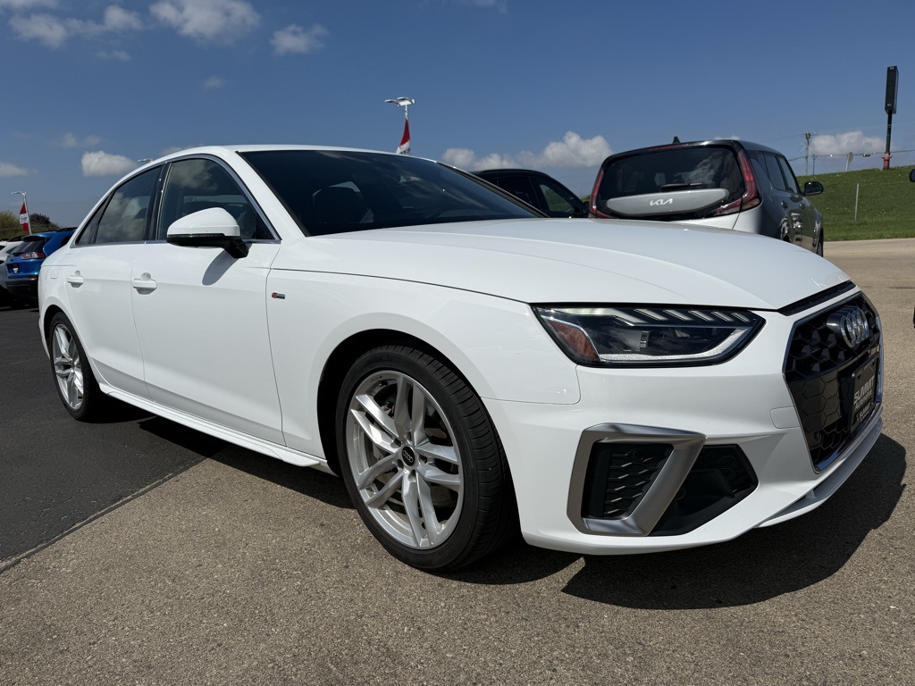 2024 Audi A4 45 S line Premium Plus Quattro photo 2