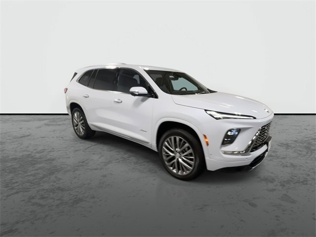 2026 Buick Enclave Avenir photo 2