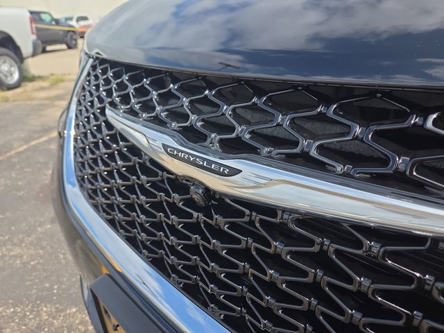 2026 Chrysler Pacifica photo 34