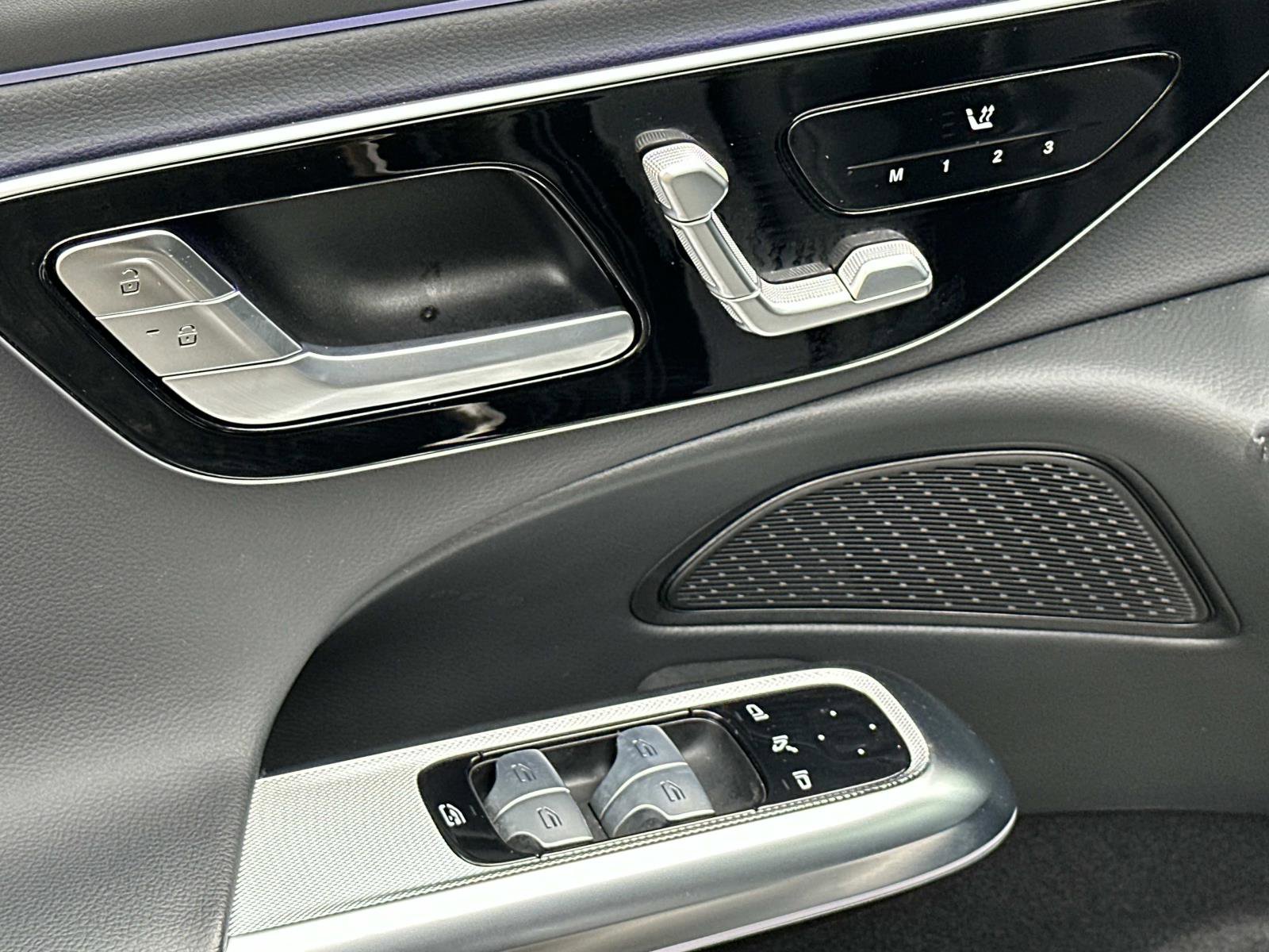 2025 Mercedes Benz E 350 4MATIC photo 14