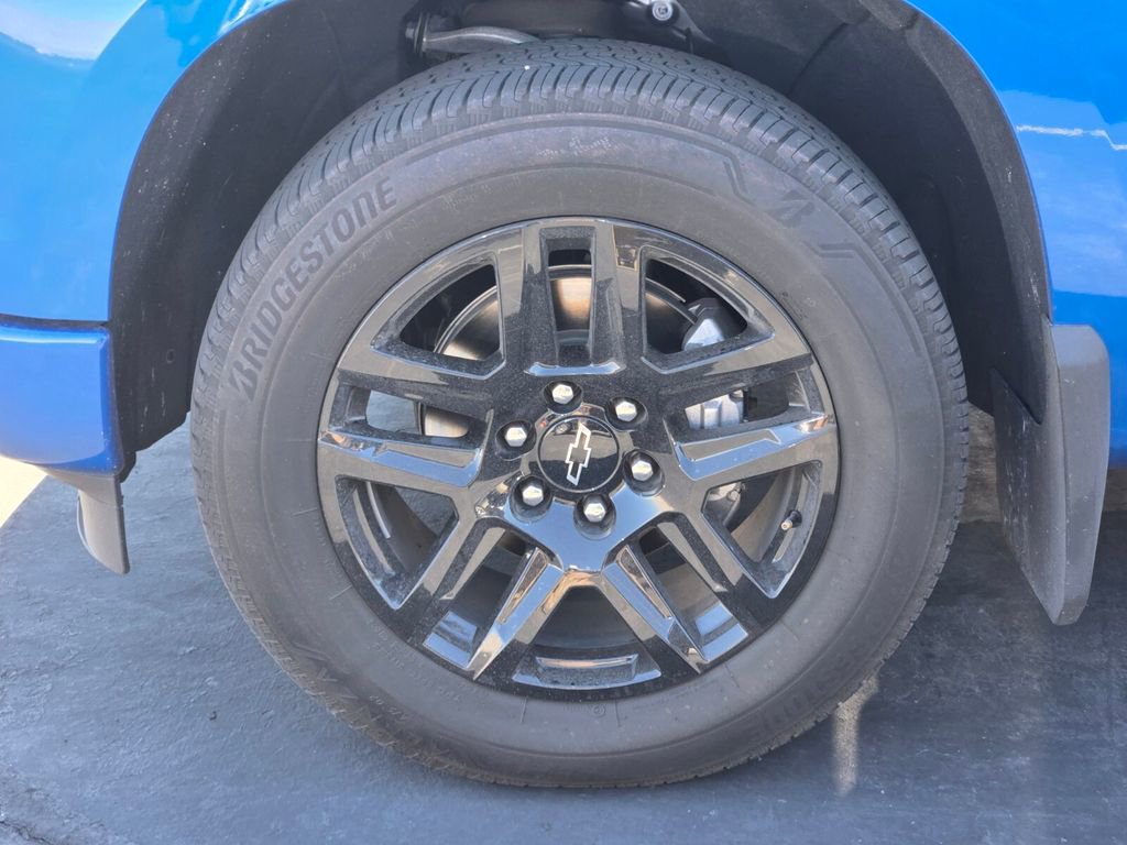 2022 Chevrolet Silverado 1500 RST photo 3