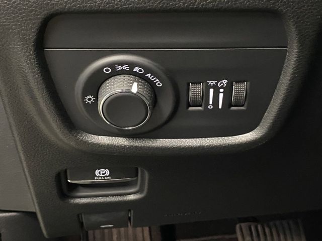 2025 Jeep Grand Cherokee Altitude photo 23