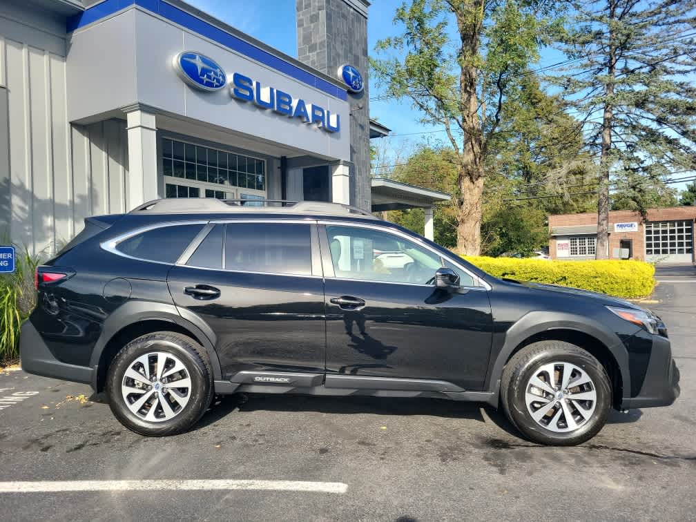 2025 Subaru Outback Premium photo 2