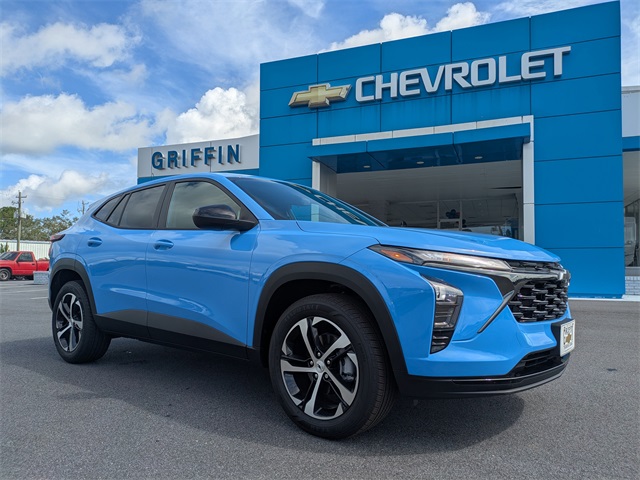 2024 Chevrolet Trax photo 2