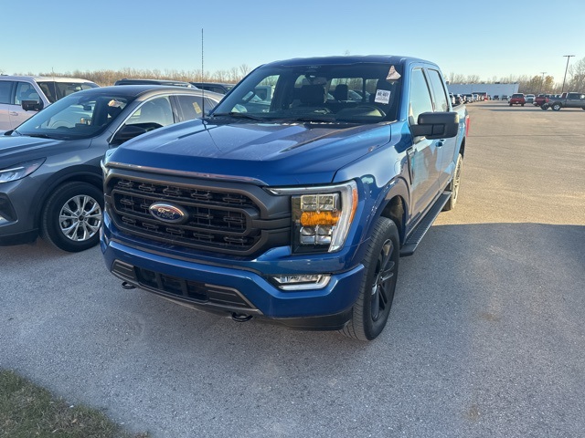 2022 Ford F-150 XLT photo 2