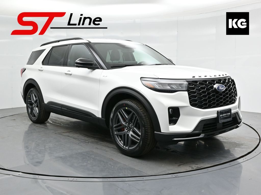 2025 Ford Explorer ST-LINE's photo