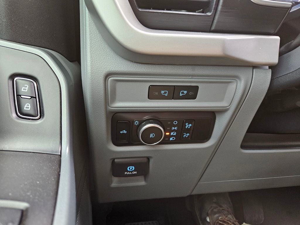 2023 Ford F-150 XLT photo 11