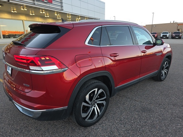 2022 Volkswagen Atlas Cross Sport V6 SEL photo 3