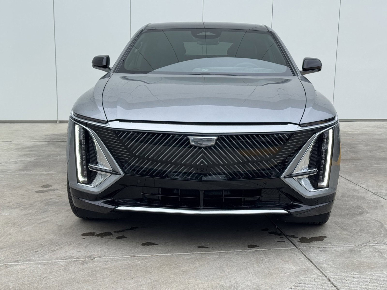 2025 Cadillac Lyriq Luxury photo 3