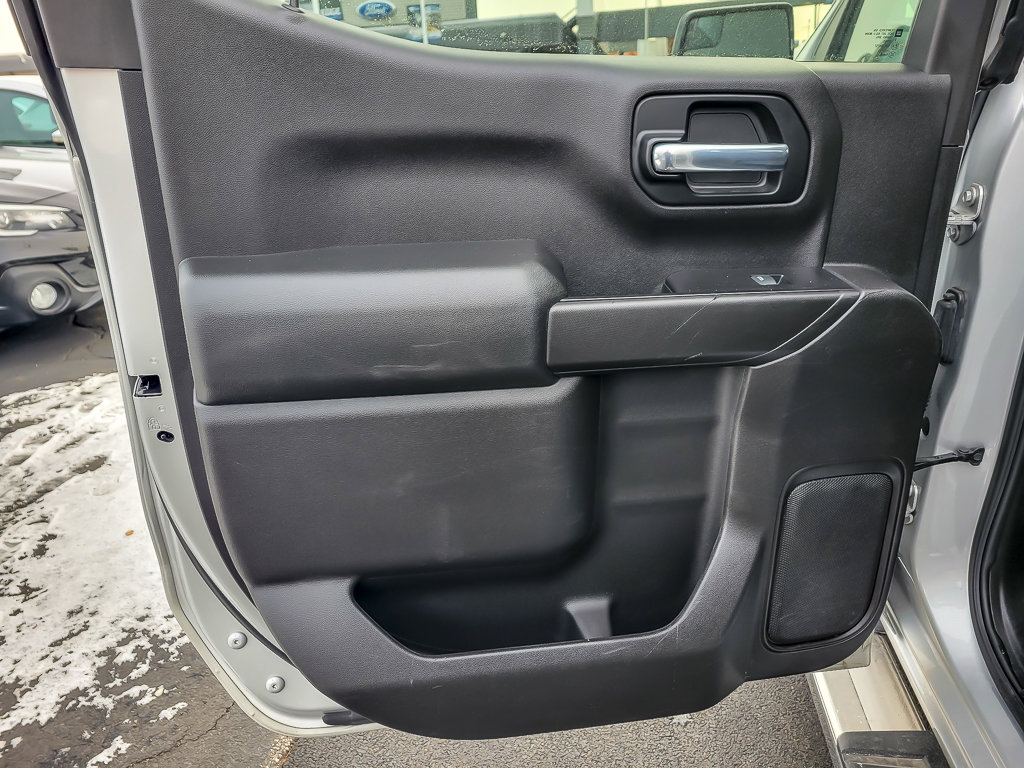 2019 CHEVROLET SILVERADO - Image 18