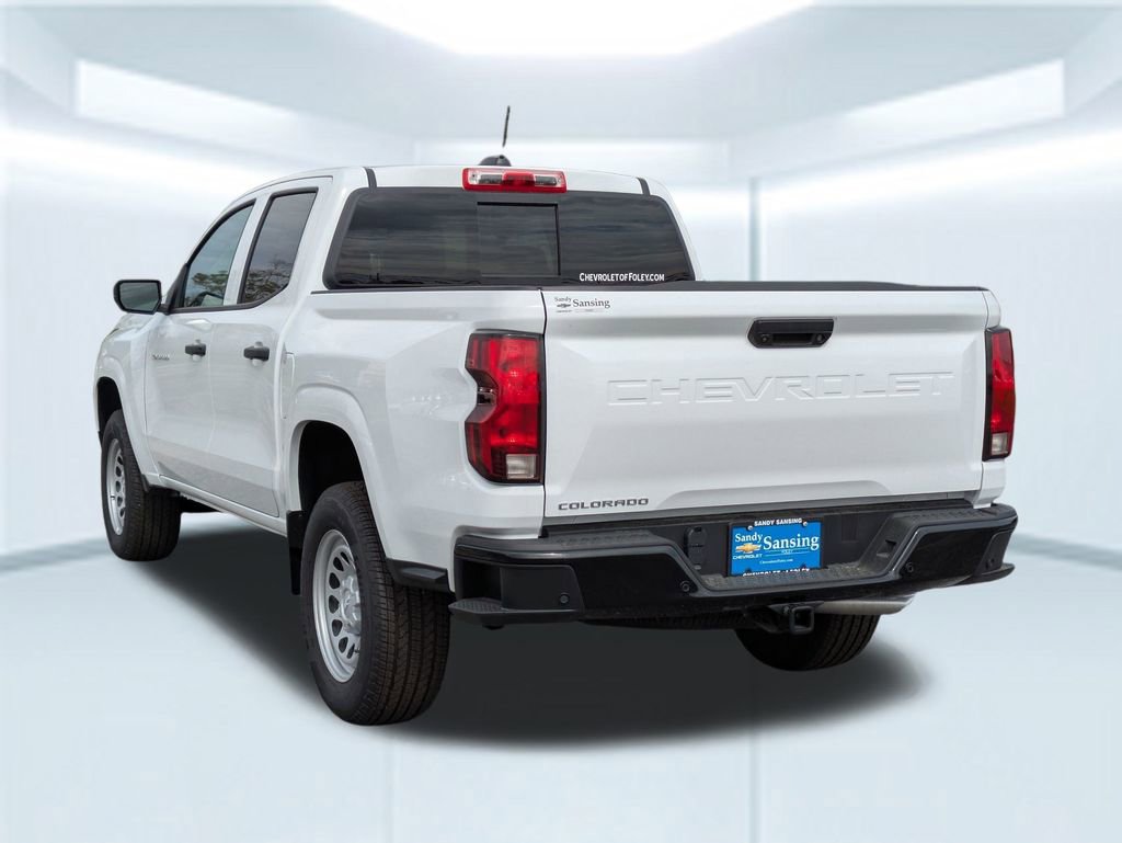 2024 Chevrolet Colorado photo 3