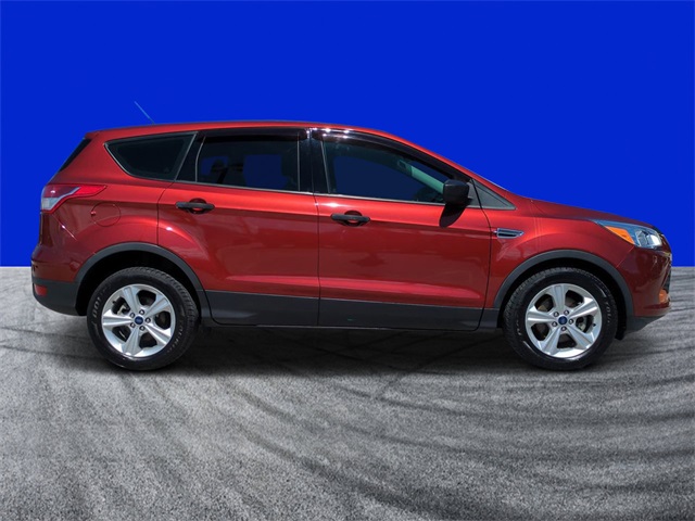2014 Ford Escape S photo 2