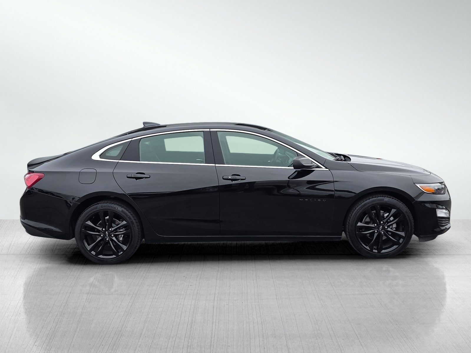 2025 Chevrolet Malibu 1LT photo 4