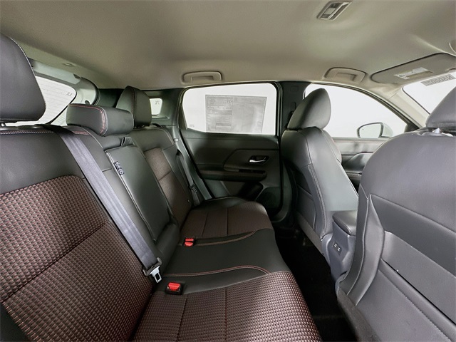 2025 Nissan Kicks SR photo 25