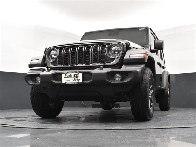 2025 Jeep Wrangler photo 19