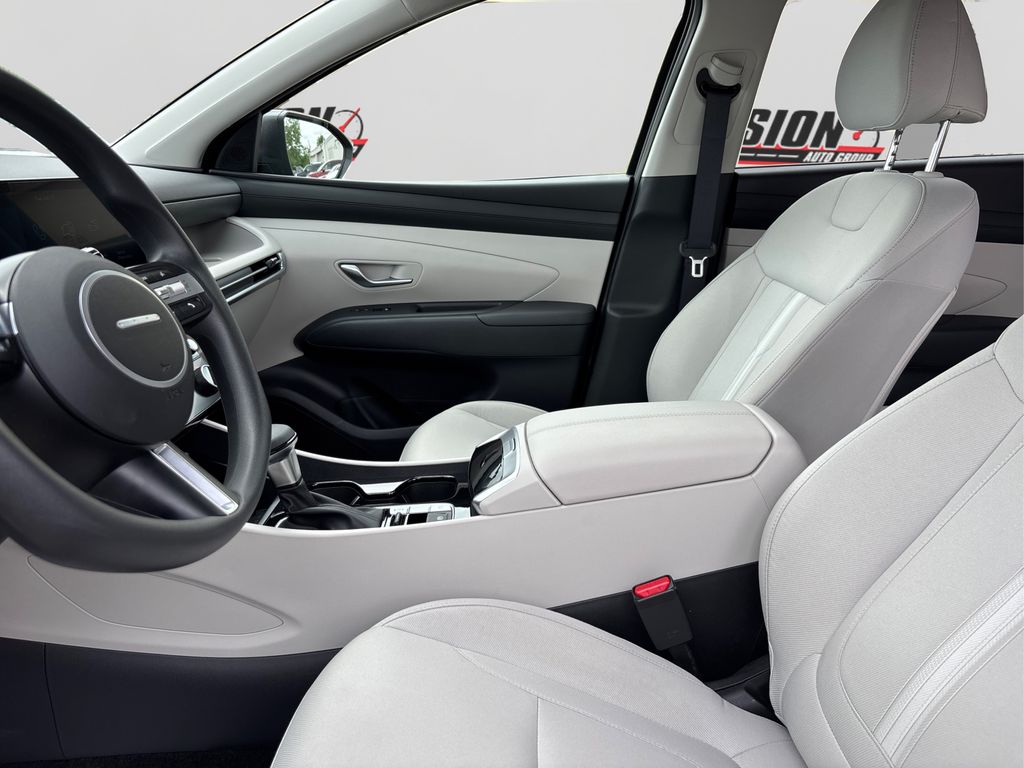 2025 Hyundai Tucson SEL photo 8